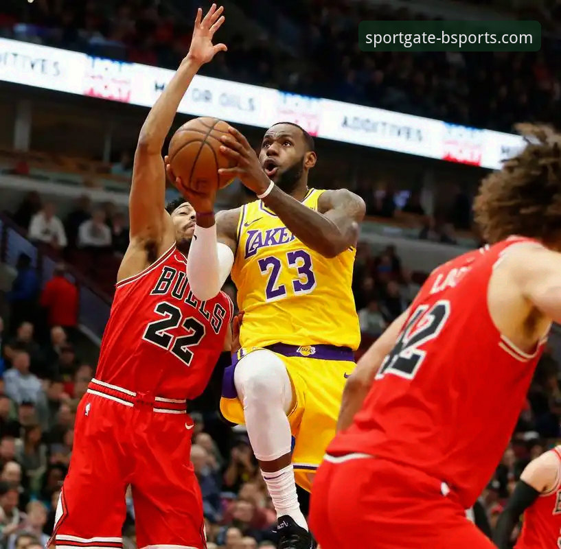 NBA骑士湖人焦点战分析：如何在b体育平台官网观看比赛录像和复盘教程